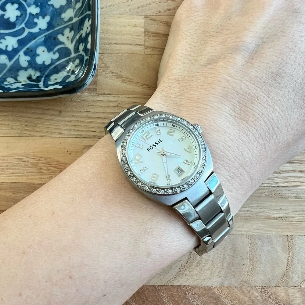 Fossil brand model